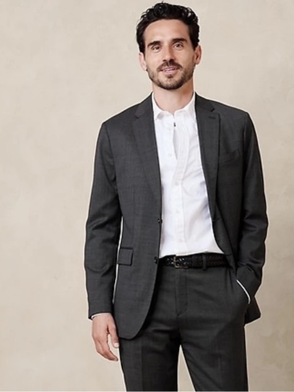 Banana Republic modern fit 38R Dark Charcoal Two-Button Blazer clean lines